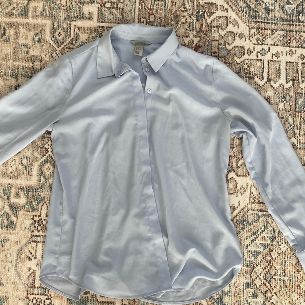 Women’s Size 8 Button Down